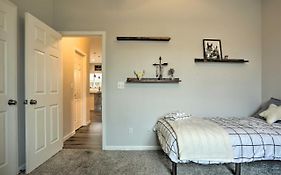 Stunning Clovis Home About 1 Mile To Old Town!